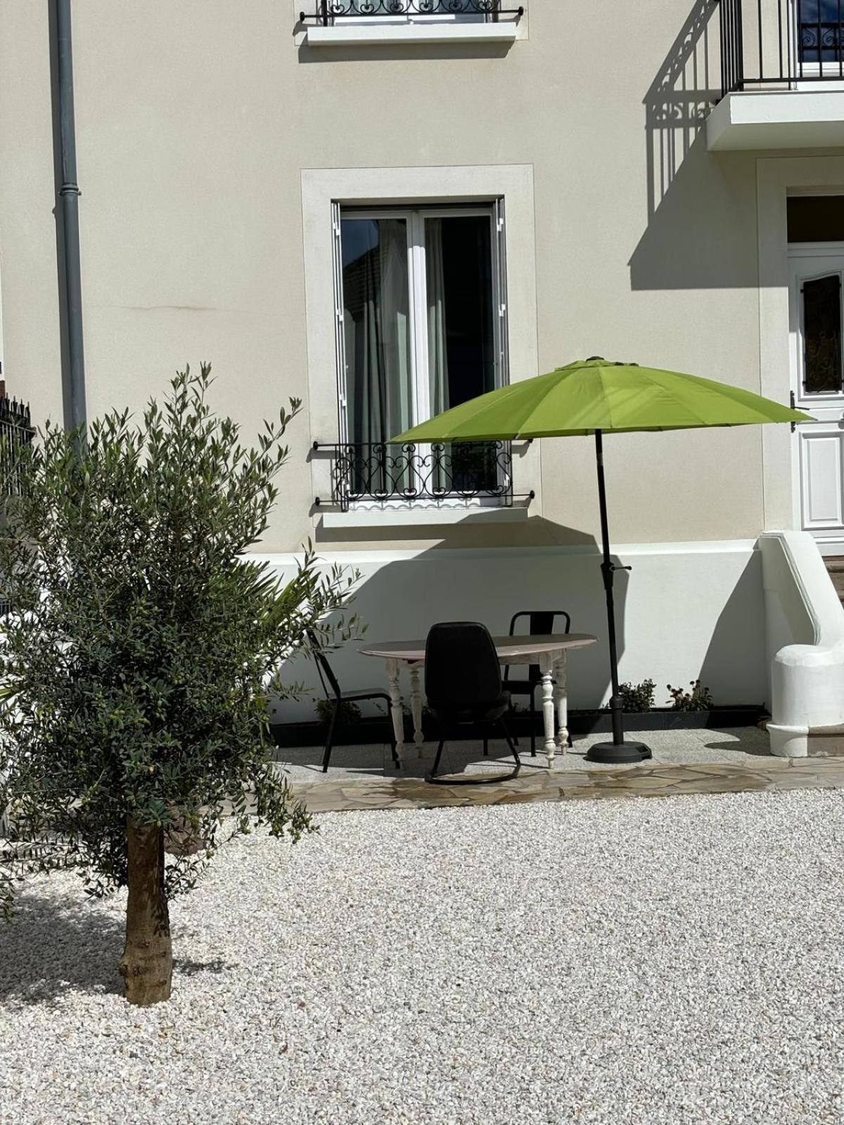 Appartement 2 Chambres Dans Une Belle Maison A Proximite De Paris Asnières Zewnętrze zdjęcie
